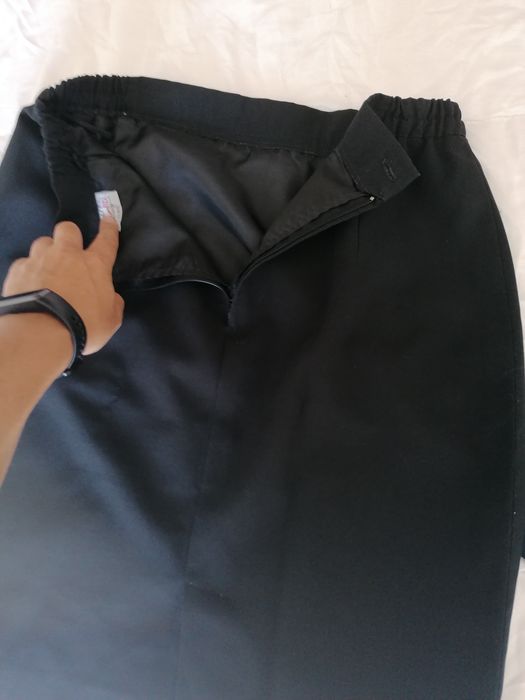 Saias Bragard preto e azul escuro