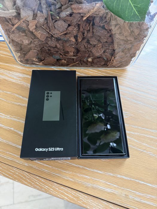 Samsung Galaxy S23 Ultra 256GB – Como Novo!