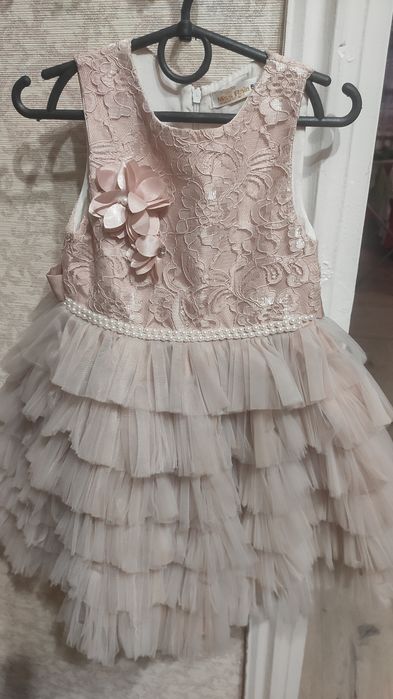 Нарядна сукня для дівчинки