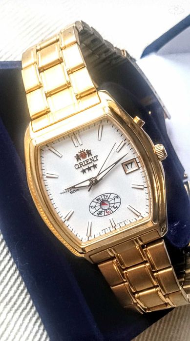 Годинник Orient.