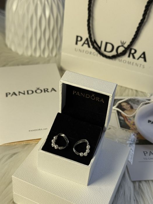 Сережки Pandora з перлинами. Сережки-пусети Пандора