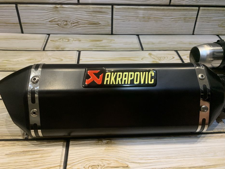 Продам новий прямоток Akrapovic на мотоцикл