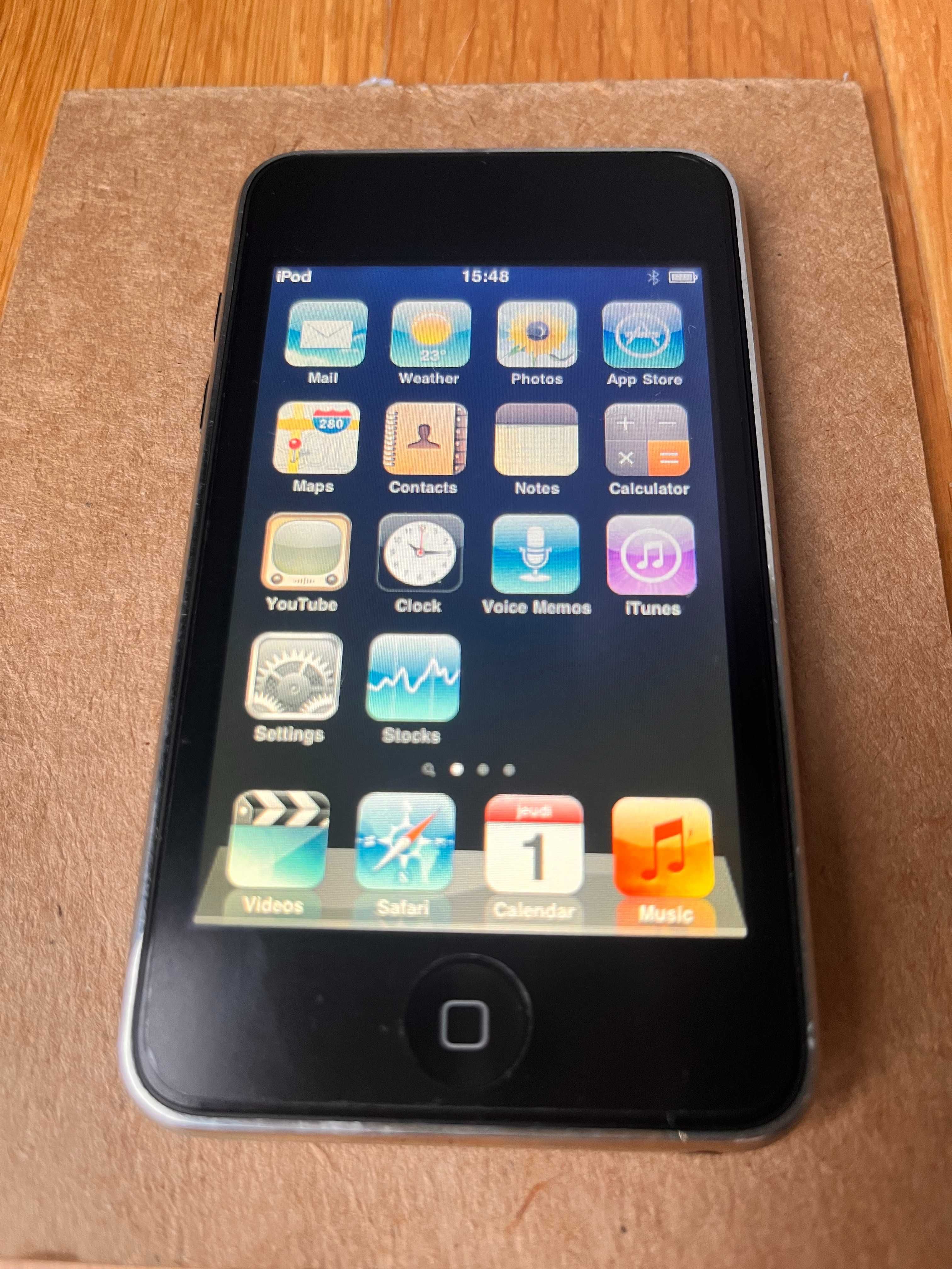 Ipod Touch (Gen.2) 16 Gb + 2 kable do ładowania