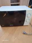 Mikrofalówka kuchenka mikrofalowa Samsung 800 w używana