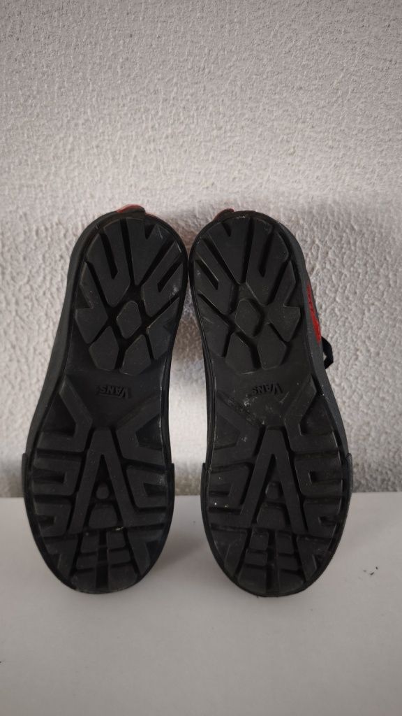 Sapatilhas compensadas Vans vermelhas e pretas 36 sapatos tenis
