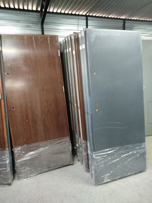 Drzwi zewnętrzne metalowe 80tki i 90 tki