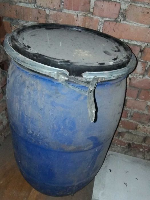 Beczka plastikowa z 1988 roku