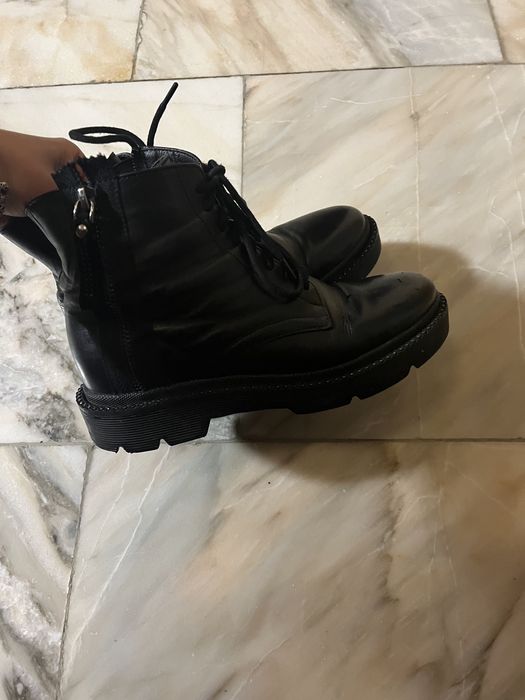 Кожаные ботинки женские