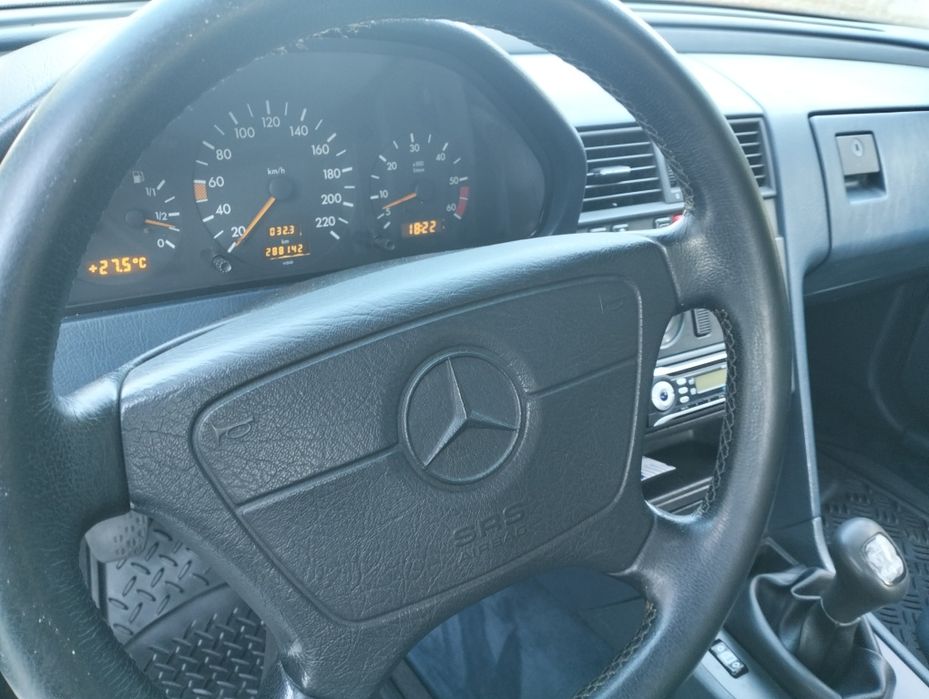 Mercedes-Benz C 220  (202)