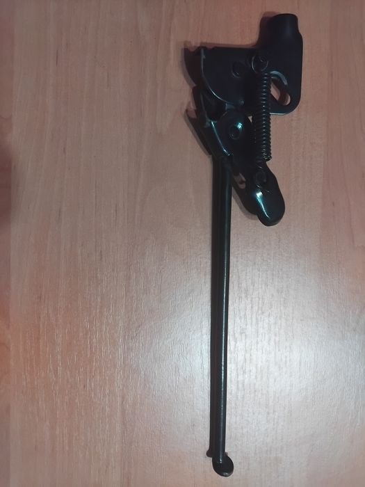 Продам велосипедную  подножку.