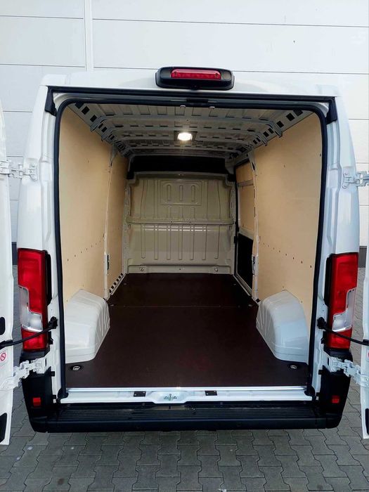 Wynajem busa dostawczego blaszaka L3H2 Ducato Boxer Jumper Proace MAX