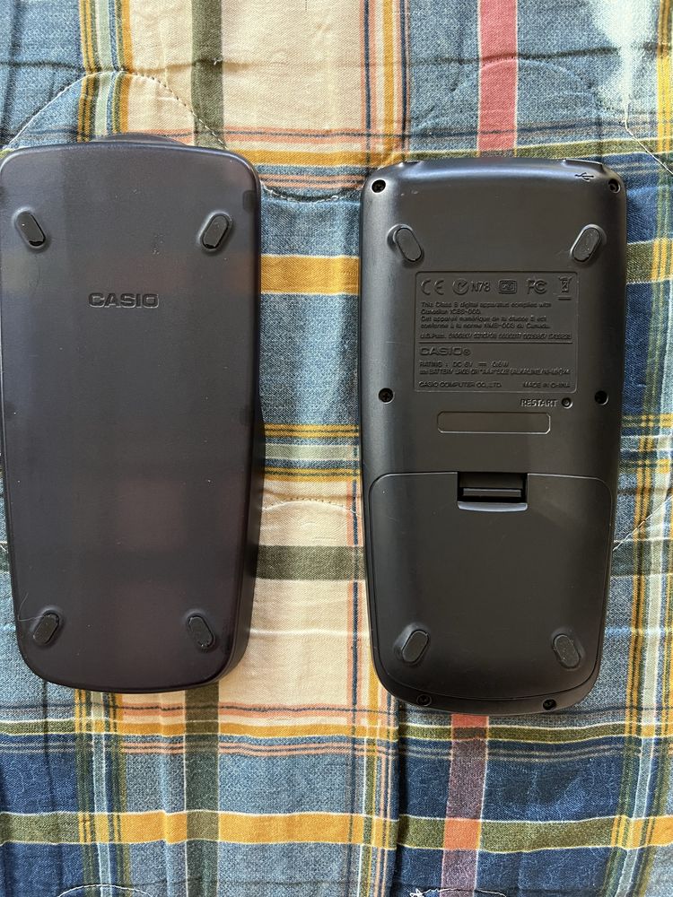 calculadora gráfica Casio fx-CG20 em bom estado de funcionamento.