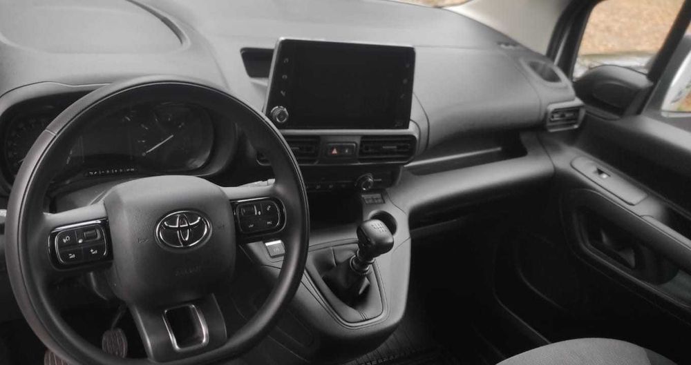 TOYOTA PROACE CITY | Wynajem Długoterminowy | Wypożyczalnia Samochodów