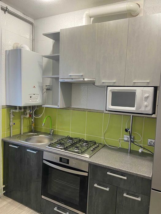 Продам 2 кімнатну квартиру в центрі