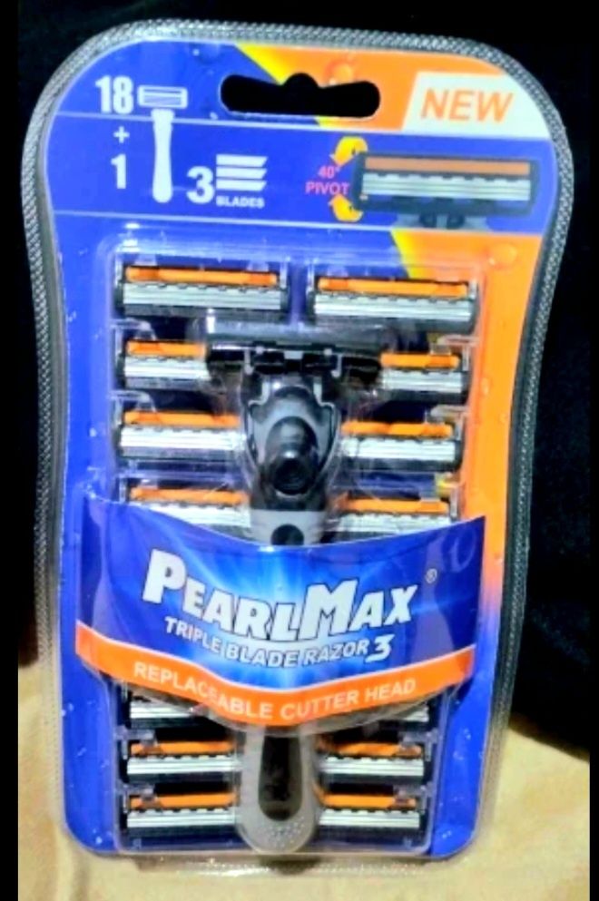 Станок для бритья с 18 сменными кассетами на 3 лезвия