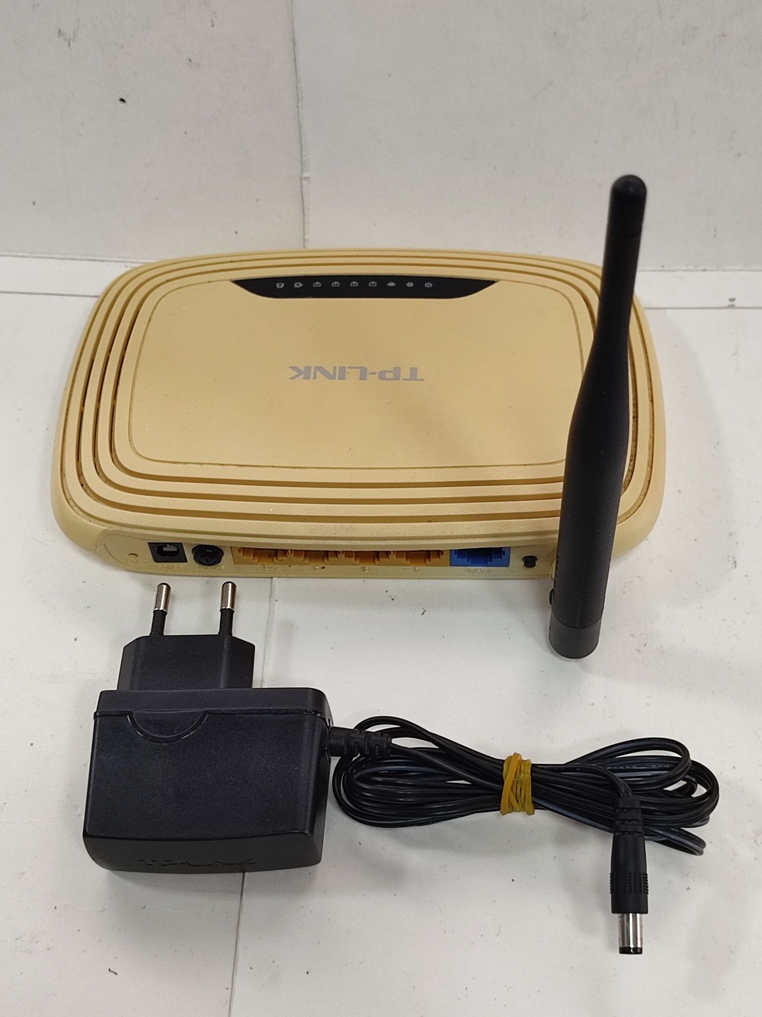 Роутер TP-Link TL-WR740N