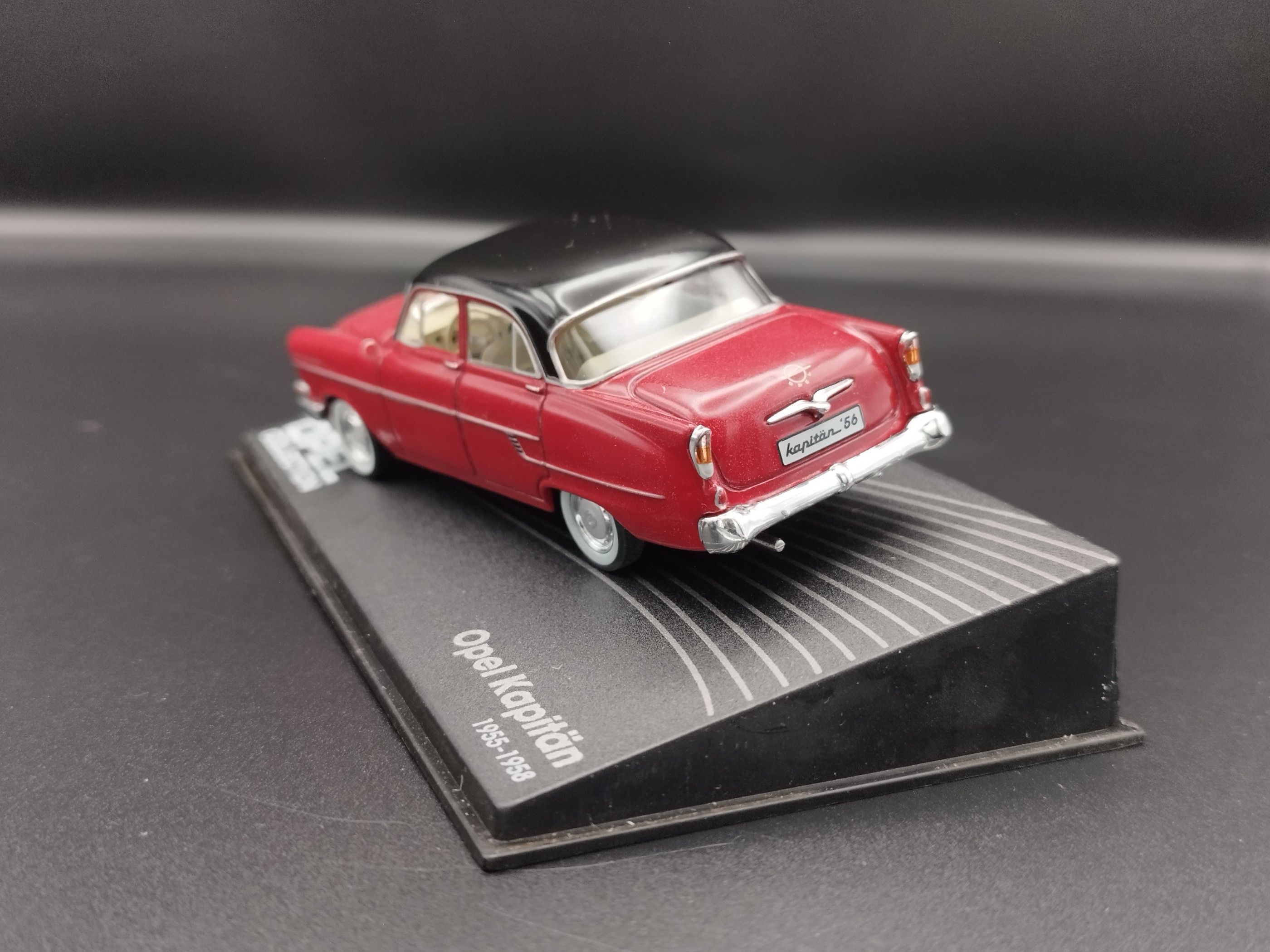 1:43 Opel Collection 1955-58 Opel Kapitan  model używany