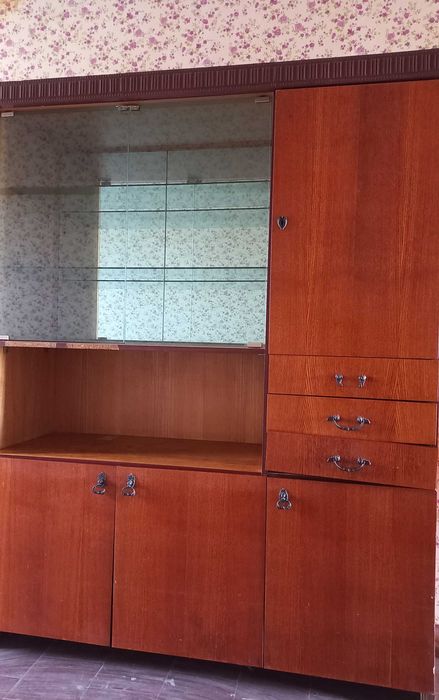 Віддам безкоштовно меблі у задовільному стані