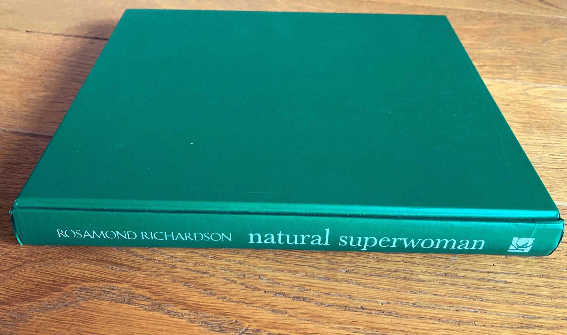 Ksiażka "Natural Superwoman" w języku angielskim