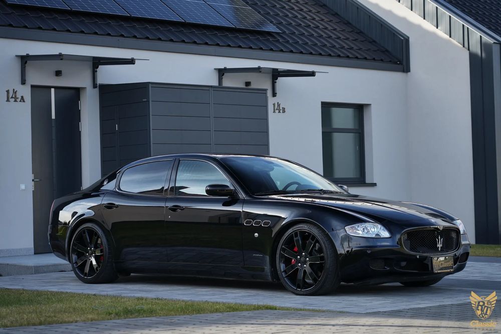 Maserati Quattroporte GTS Japonia