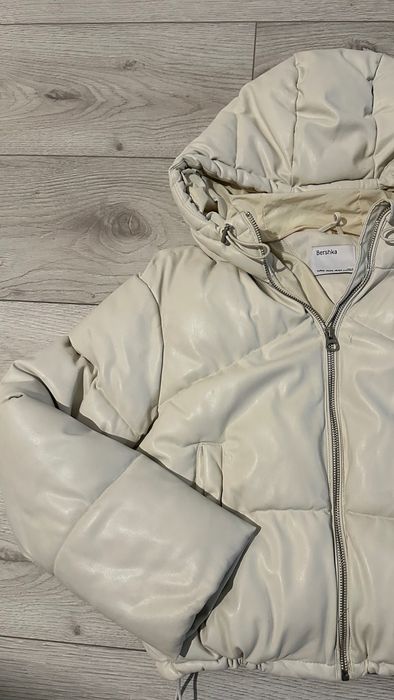 Шкіряна куртка bershka