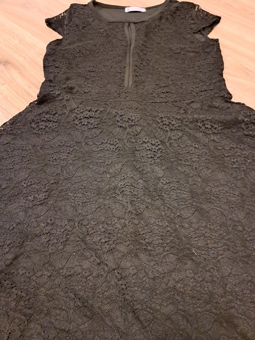 Sukienka koronkowa czarna rozmiar L Szachownica