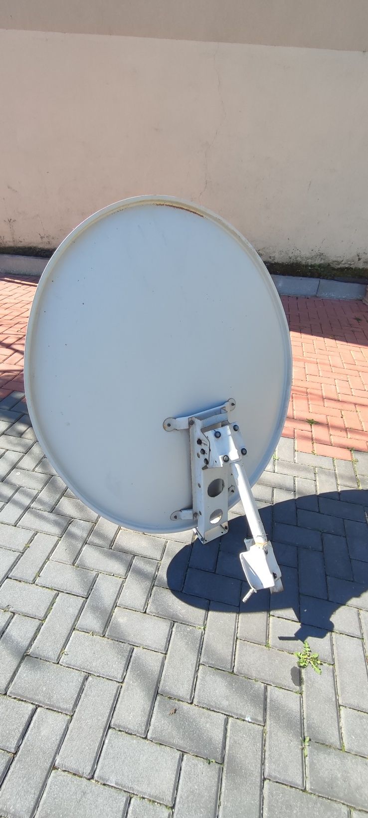 Prato de antena parabólica