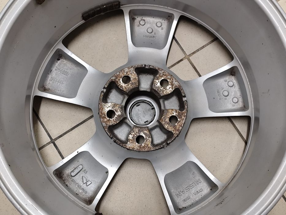 Диски R-17 5*114,3, 6,5j, et40, цо67,1 "Nissan"