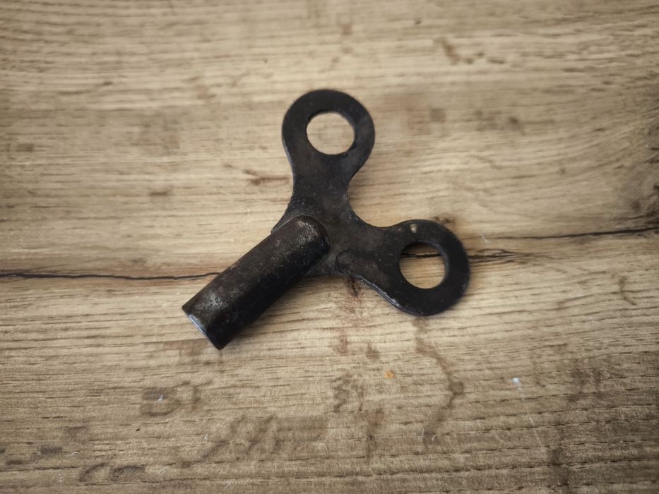 Klucz do zegara zabytek