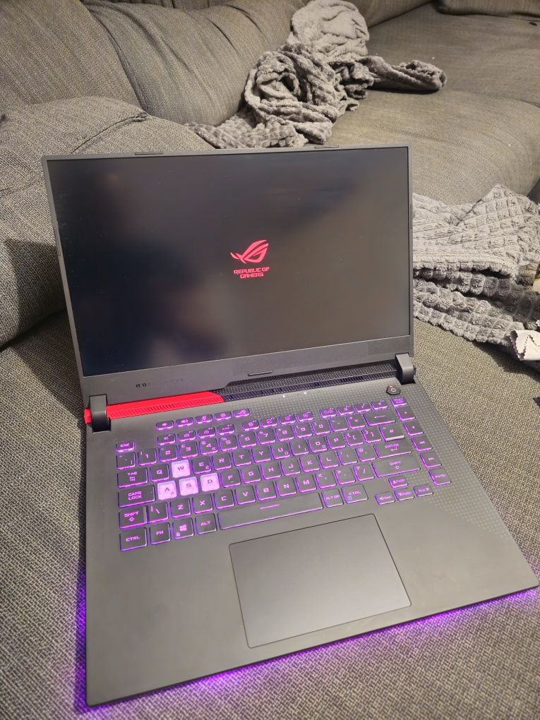 Laptop Gamingowy Asus Rog G15 g513qy Ryzen 9 5900hx 32gb ram SSD 1TB