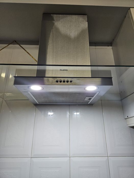 Exaustor Flama com 3 potências e luz integrada