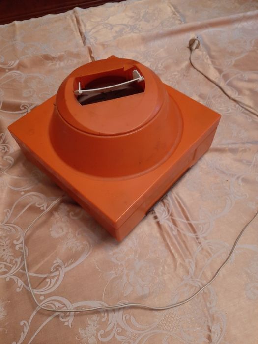 Зволожувач повітря, прилад для сушіння рук,вентилятор