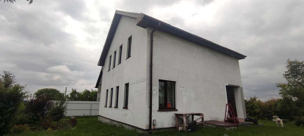 Від власника чудовий будинок. Музичі