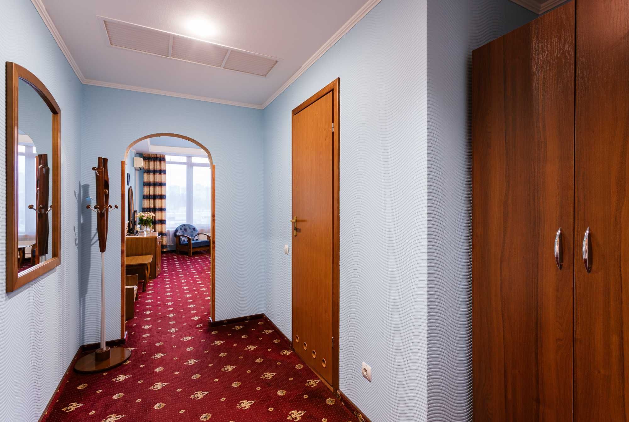 Оренда 2-місних апартаментів на вул. Жилянскій (ЖК "Дипломат Холл")