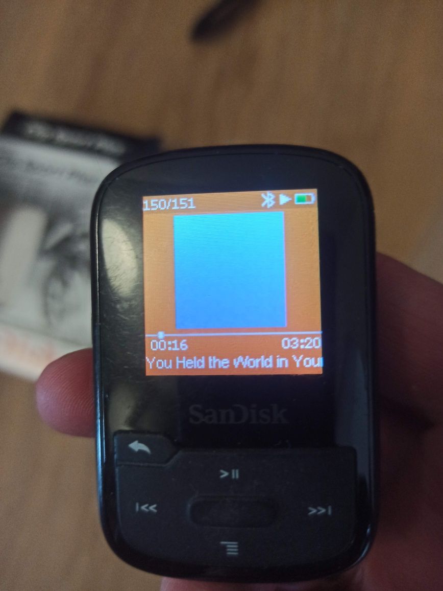 San Disk mp3 player 32 Gb