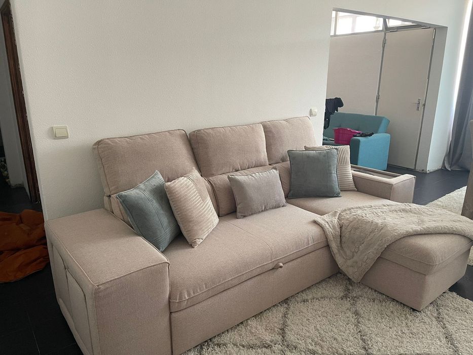 Sofá com chaise long