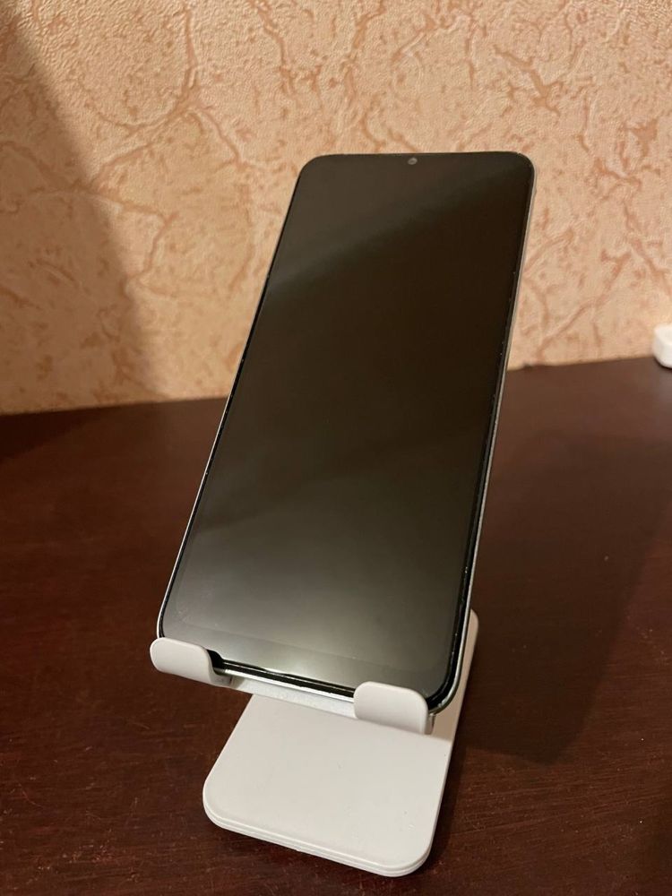 Realme C35 с коробкой + бампер в подарок
