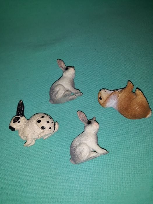 Кролики фірми Schleich оригінал