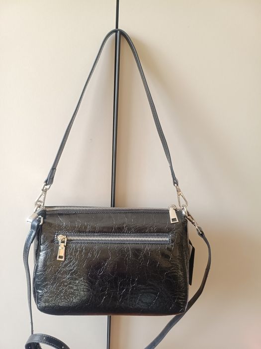 Лакована шкіряна сумка кросбоді