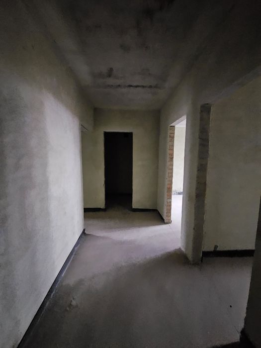 Продам 2-кімнатну квартиру у Новобудові