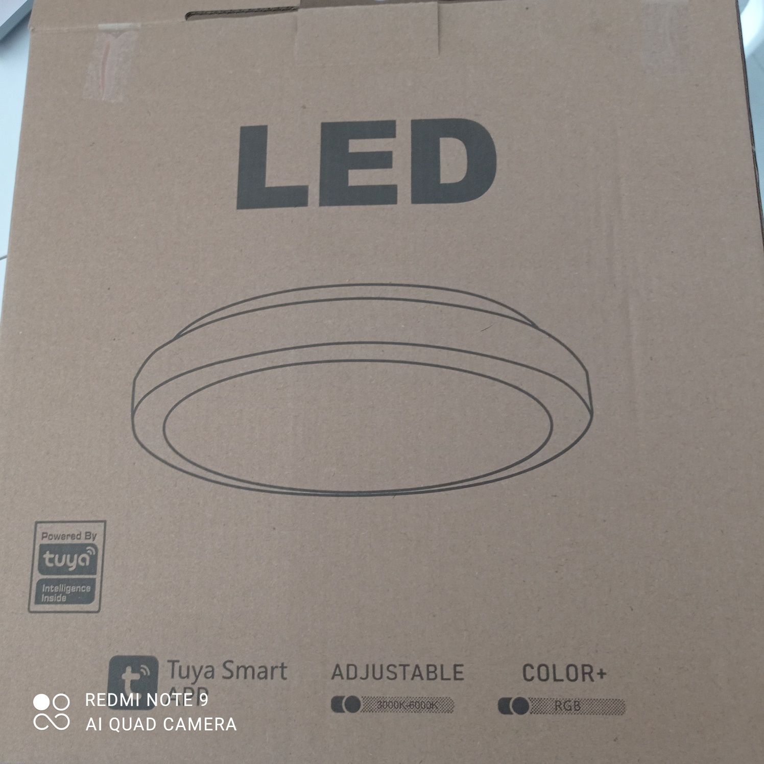 Lampa sufitowa LED inteligentna