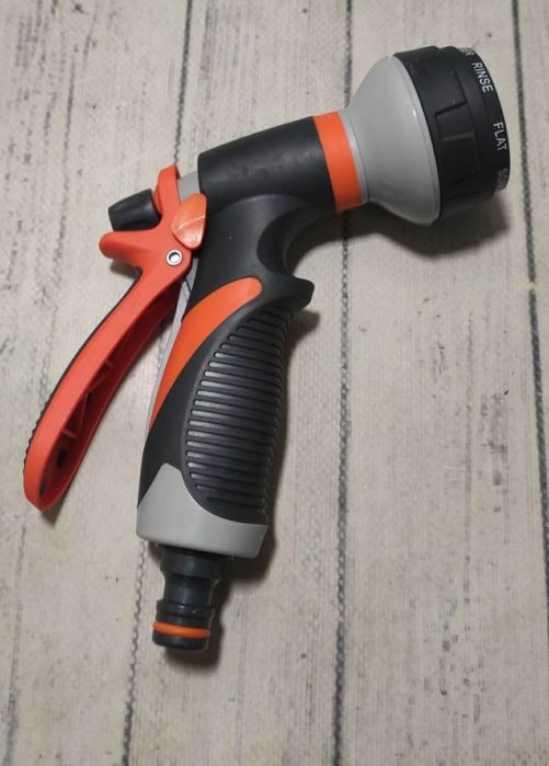 Насадка для шланга садового поливу