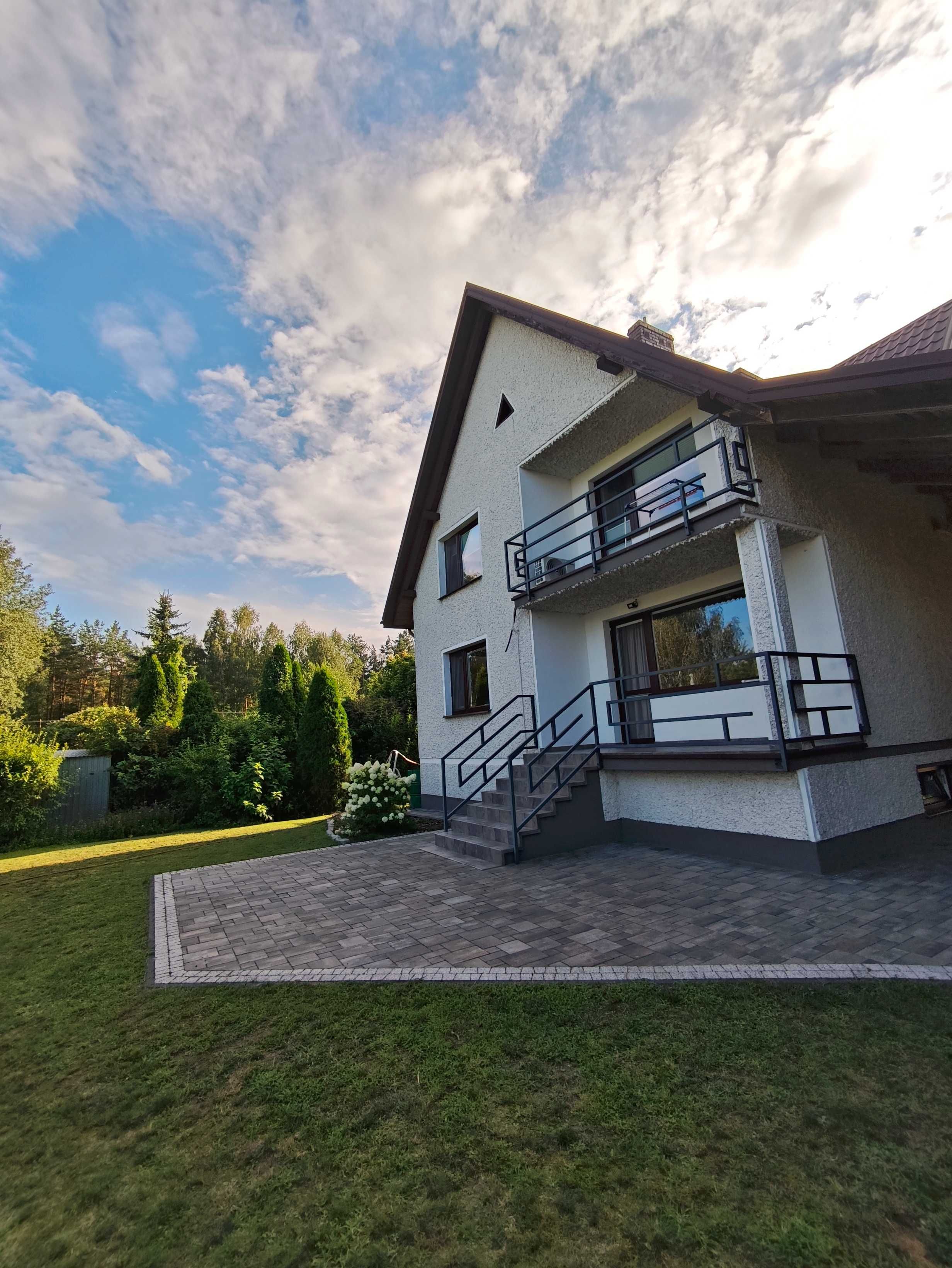 Dom z ogrodem na Kurpiach (Lelis)