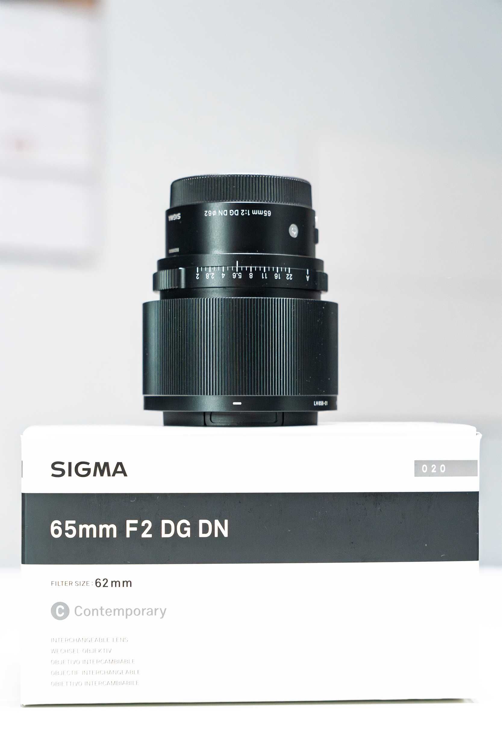 Sigma C 65mm/f2 DG DN (Sony E) + filtr