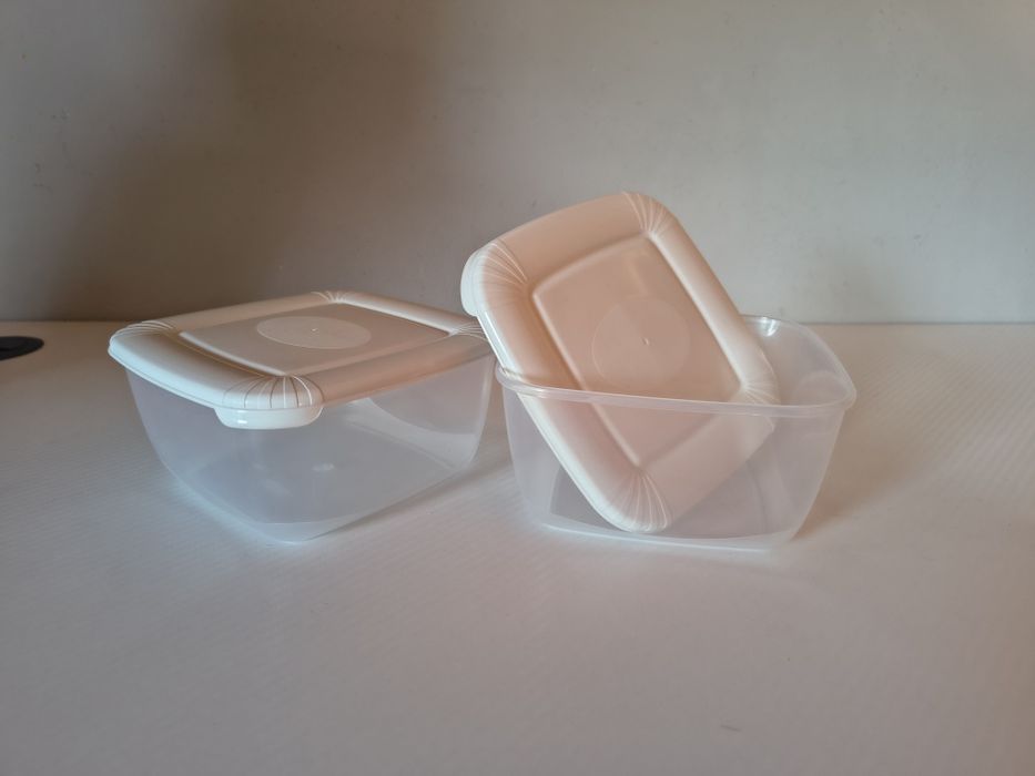 2x Pojemniki plastikowe