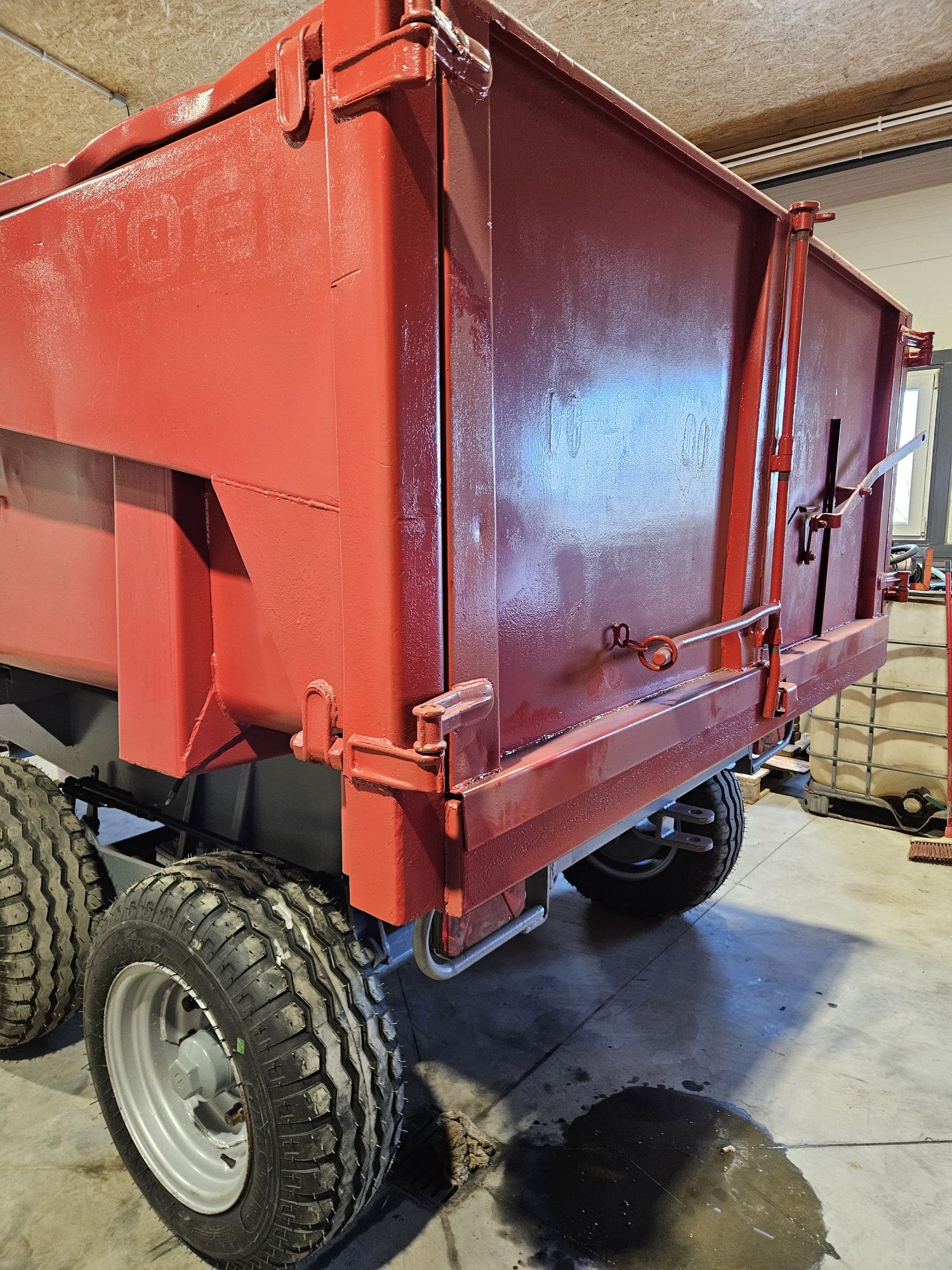Przyczepa MASSEY FERGUSON 12T tandem hydraulika
