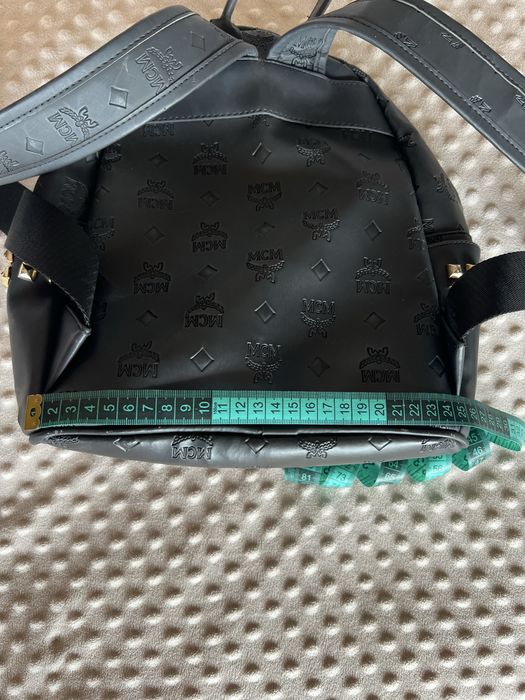 Mochila preta MCM