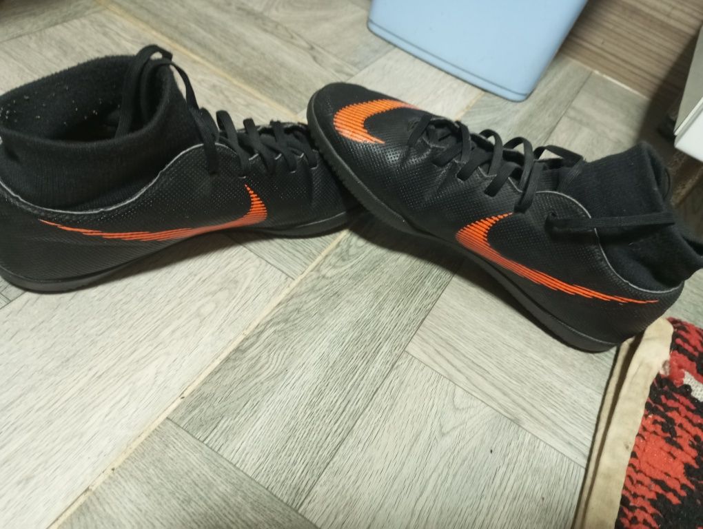 Бутсы/фут-залки Nike mercurial X