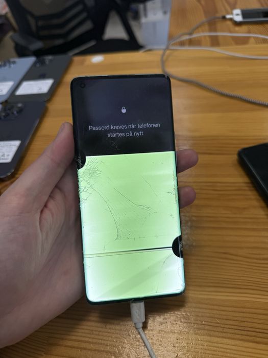 Смартфон OnePlus 8 Pro IN2023