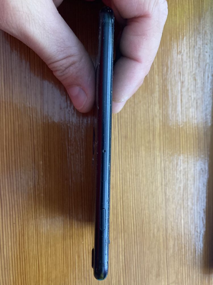 Iphone SE 2. gen. (2020) uszkodzone plecki